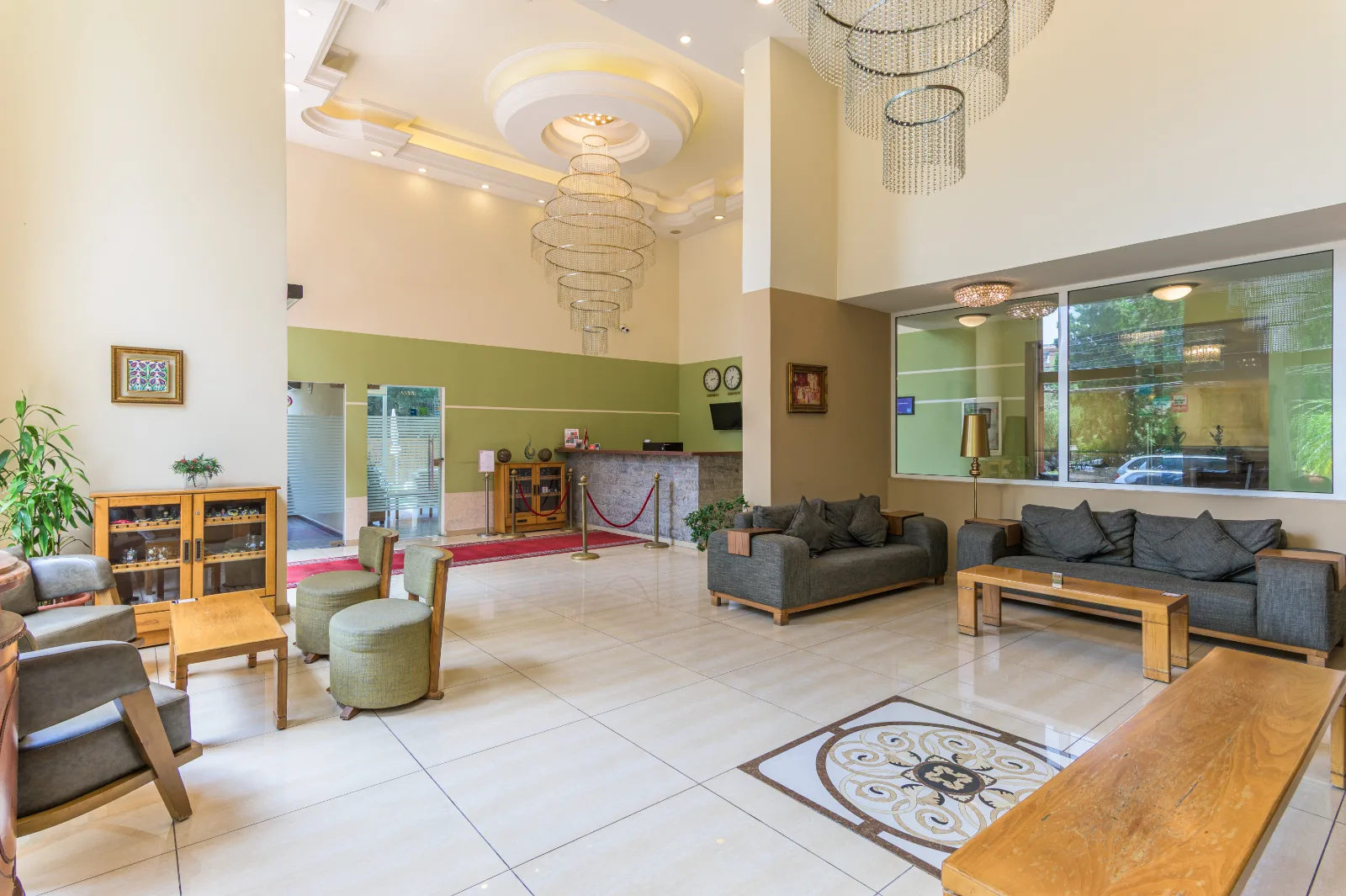 Al Murjan Palace Hotel